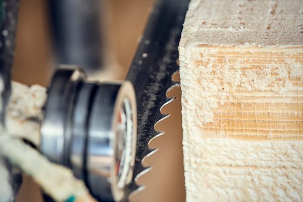 band sawmill in action